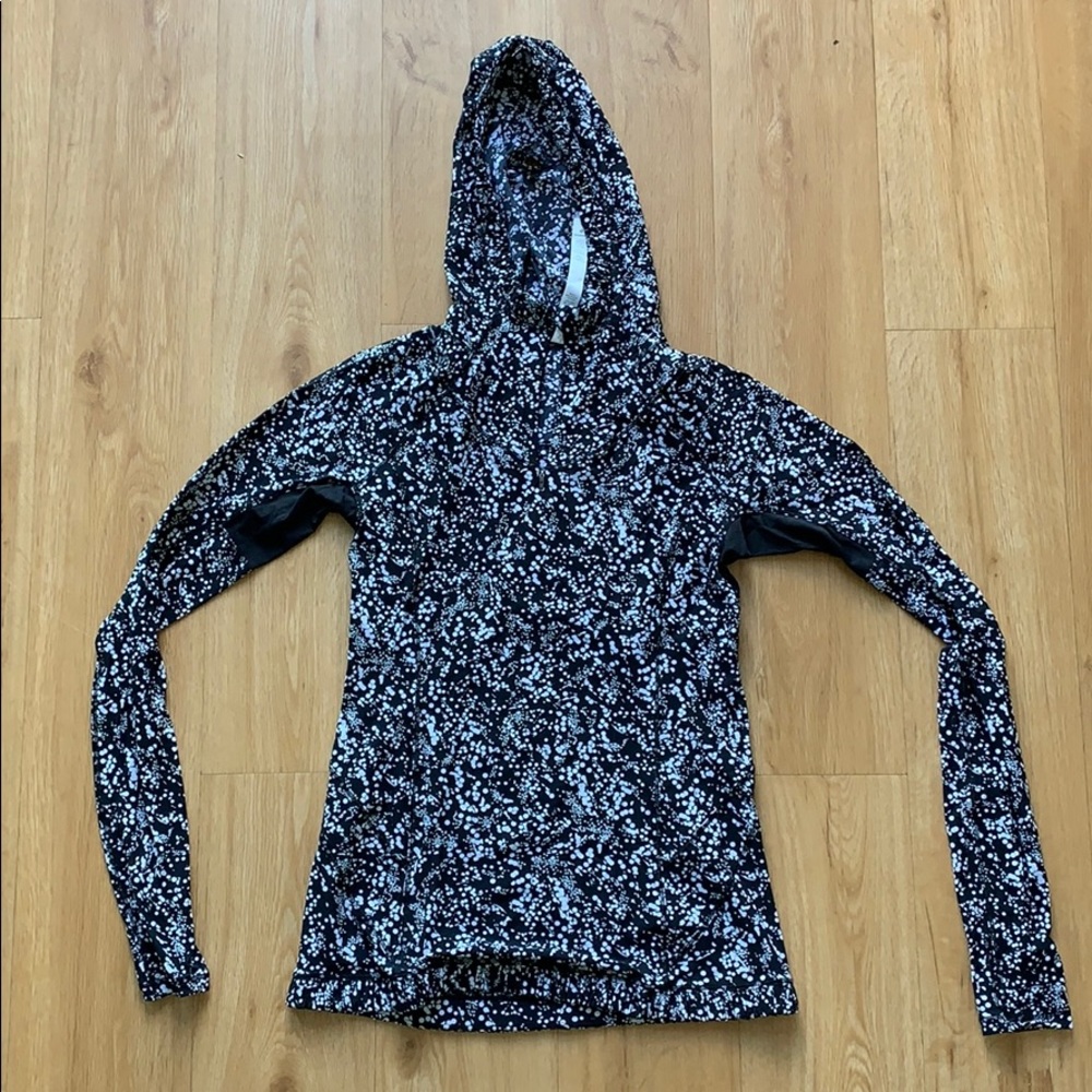 Lululemon Sun protection rash guard